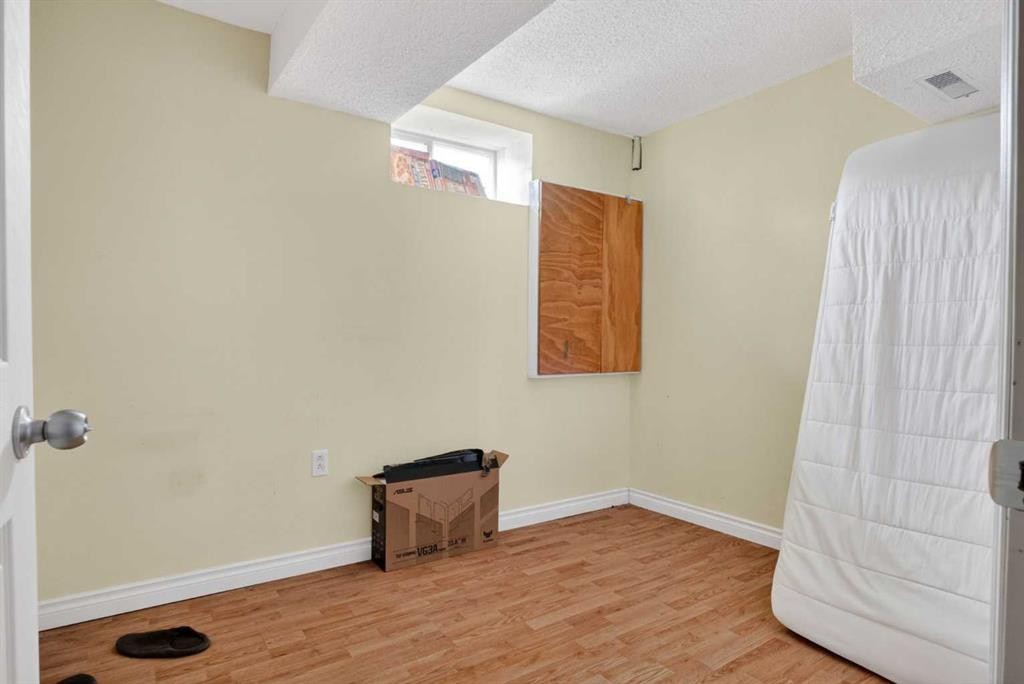 34 Simcoe Place Sw, Calgary, AB - Indoor