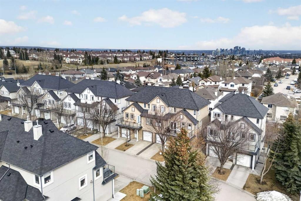 34 Simcoe Place Sw, Calgary, AB - Outdoor
