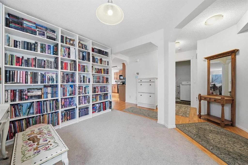 62 New Brighton Circle Se, Calgary, AB - Indoor Photo Showing Office