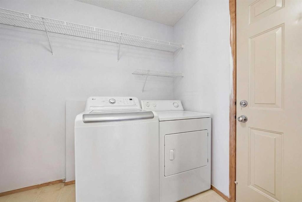 62 New Brighton Circle Se, Calgary, AB - Indoor Photo Showing Laundry Room