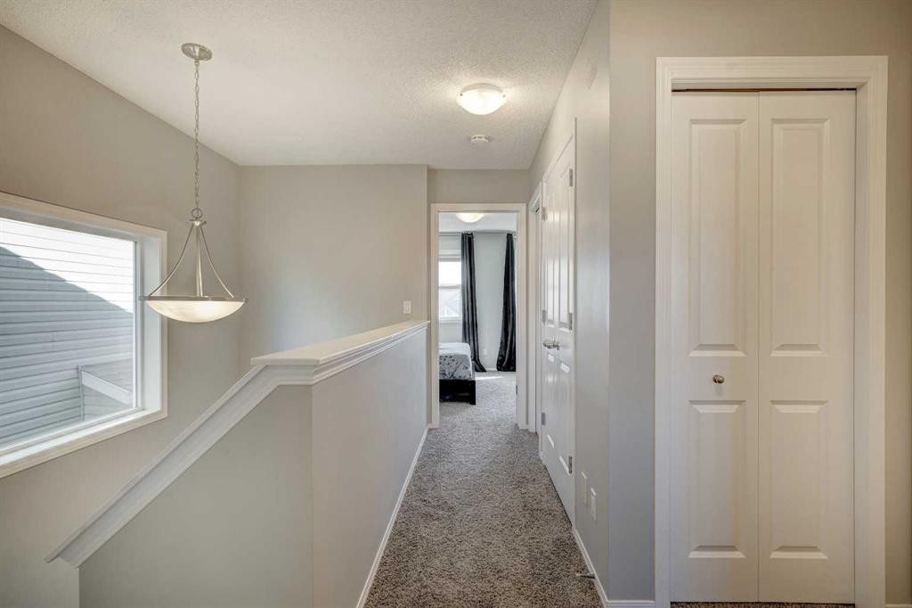55 Legacy Crescent Se, Calgary, AB - Indoor Photo Showing Other Room