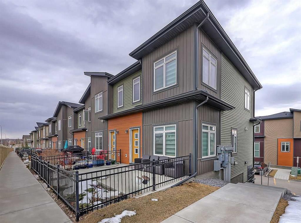 126 Sage Bluff Circle Nw, Calgary, AB - Outdoor With Exterior