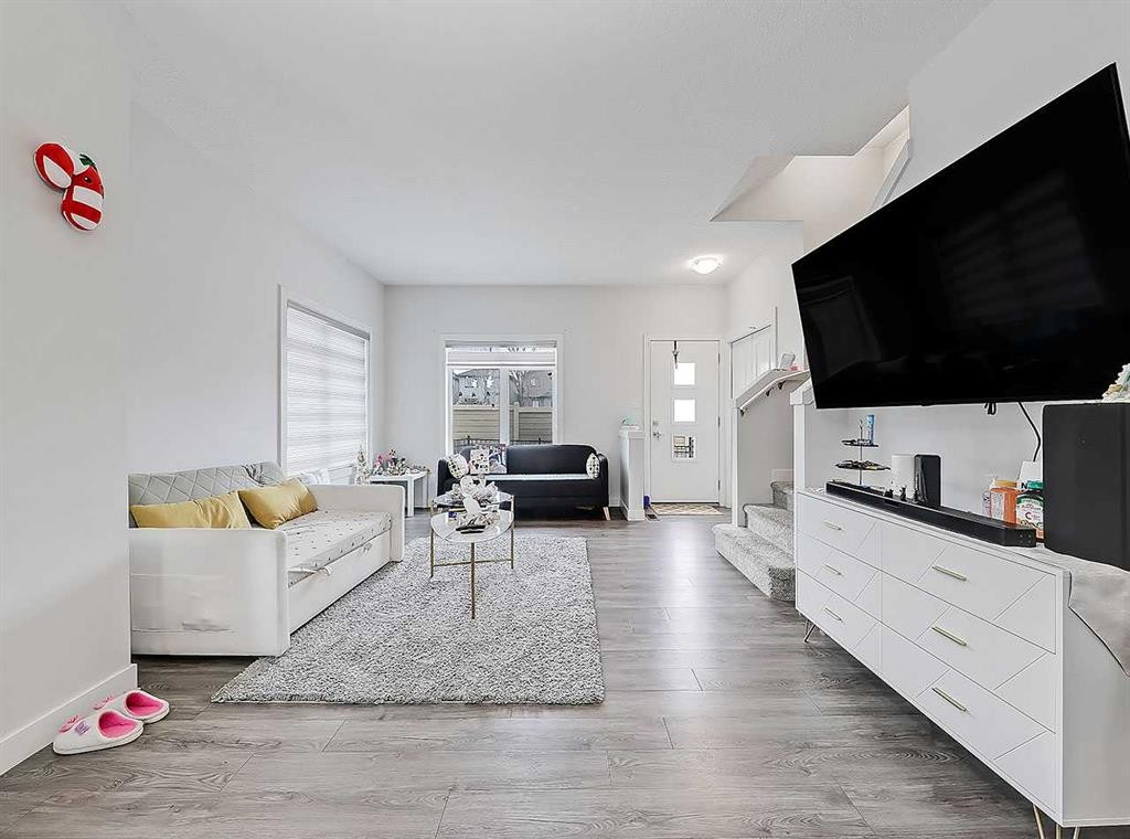 126 Sage Bluff Circle Nw, Calgary, AB - Indoor Photo Showing Living Room