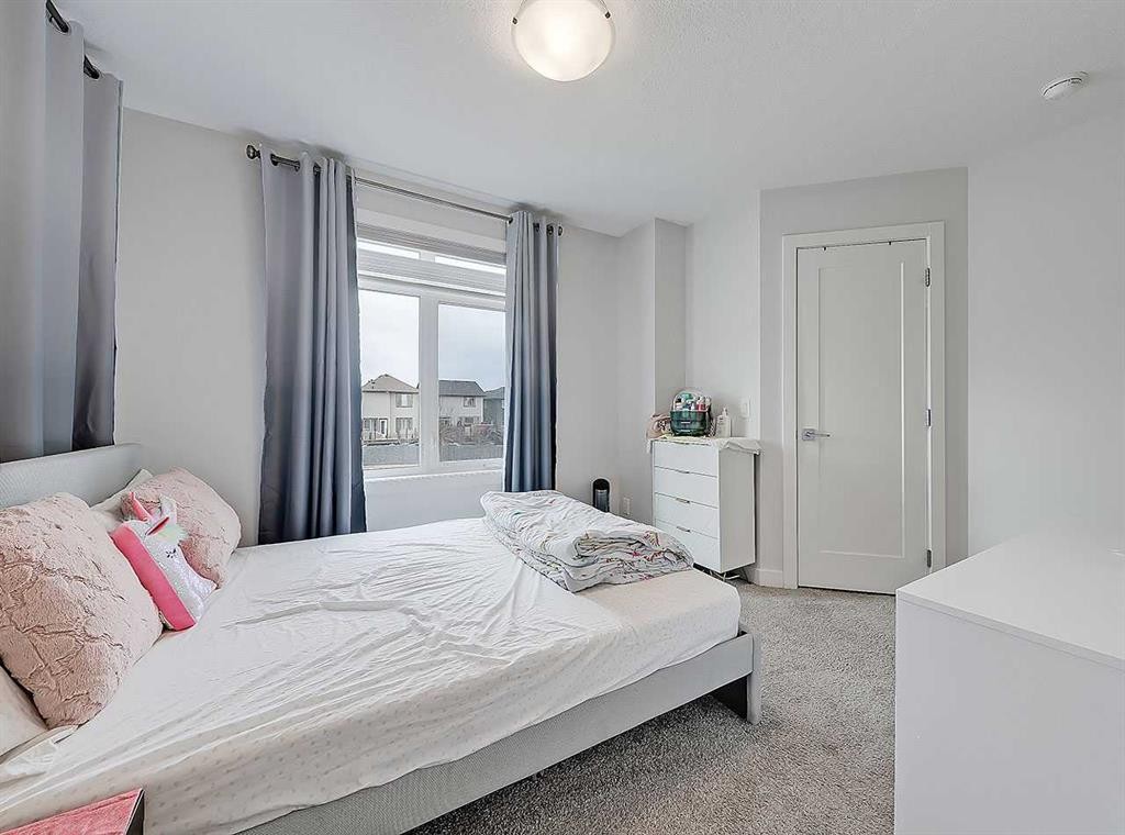 126 Sage Bluff Circle Nw, Calgary, AB - Indoor Photo Showing Bedroom