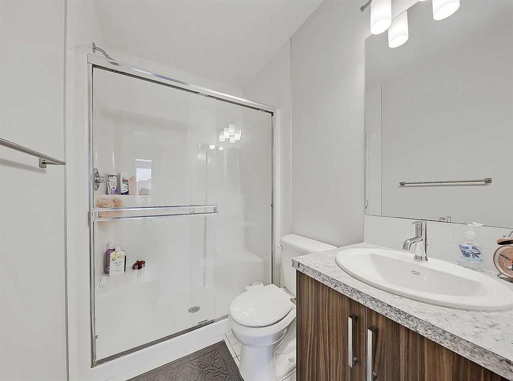 126 Sage Bluff Circle Nw, Calgary, AB - Indoor Photo Showing Bathroom