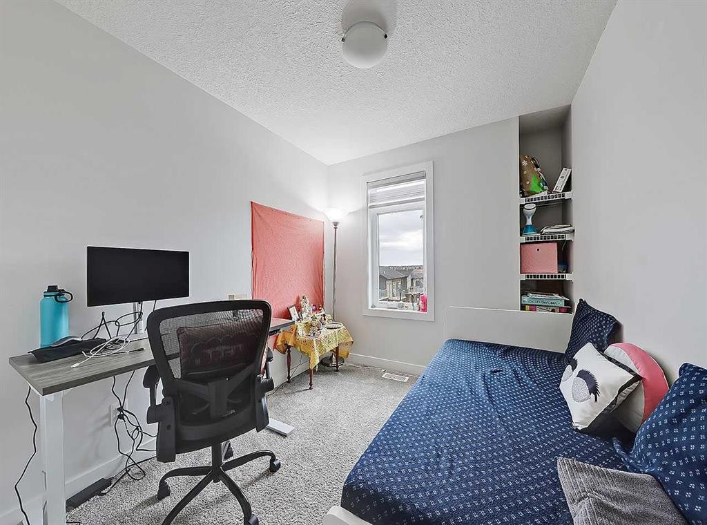 126 Sage Bluff Circle Nw, Calgary, AB - Indoor Photo Showing Office