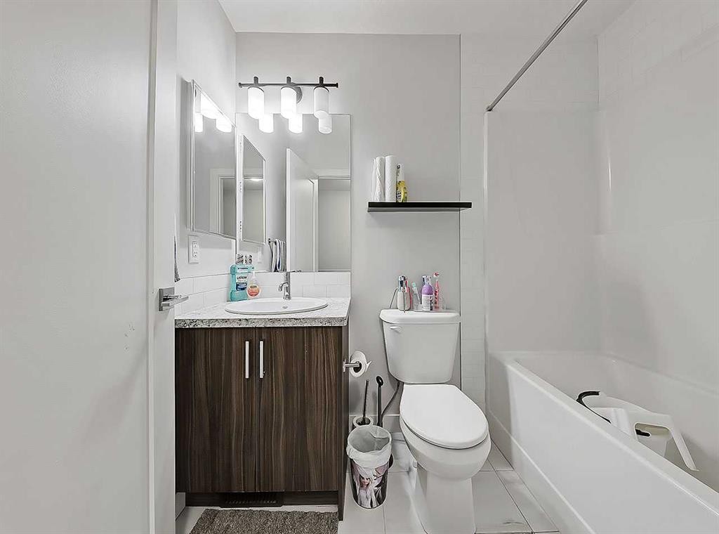 126 Sage Bluff Circle Nw, Calgary, AB - Indoor Photo Showing Bathroom