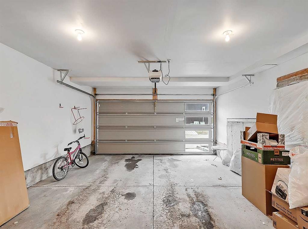 126 Sage Bluff Circle Nw, Calgary, AB - Indoor Photo Showing Garage