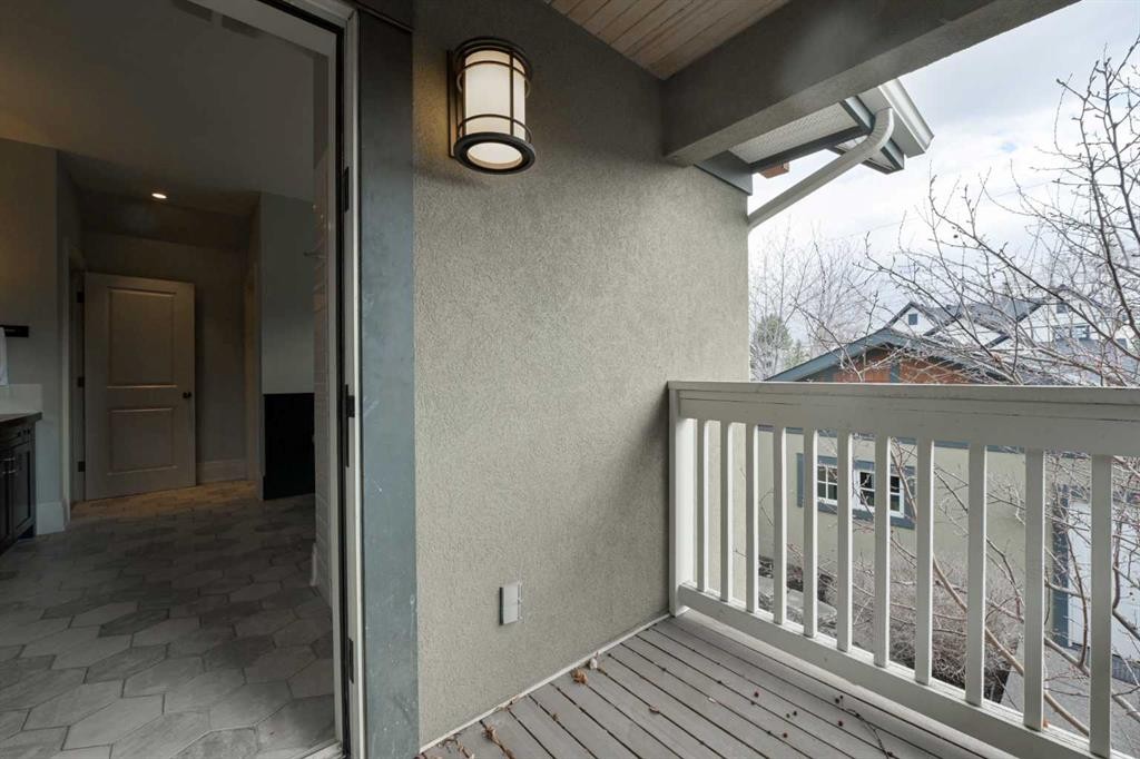 1903 48 Avenue Sw, Calgary, AB - Outdoor With Exterior