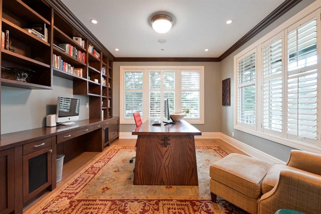 1903 48 Avenue Sw, Calgary, AB - Indoor Photo Showing Office