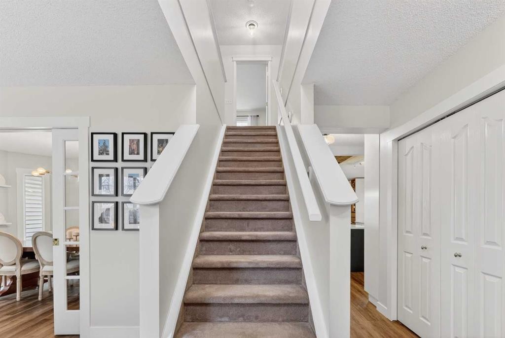 60 Inverness Drive Se, Calgary, AB - Indoor Photo Showing Other Room