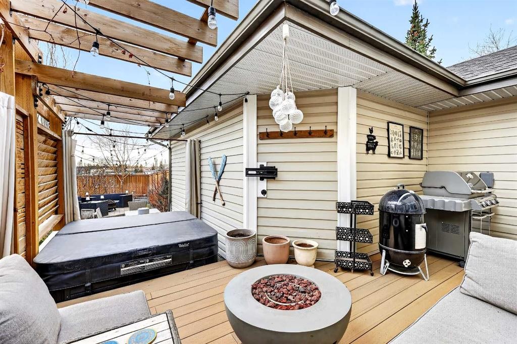 60 Inverness Drive Se, Calgary, AB - Outdoor With Deck Patio Veranda With Exterior