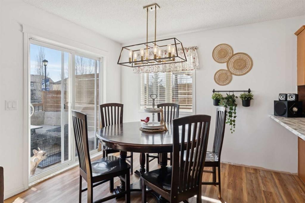 144 Canals Circle Sw, Airdrie, AB - Indoor Photo Showing Dining Room