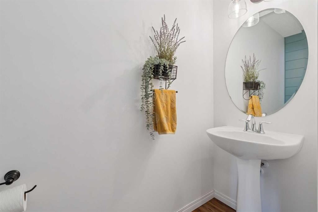 144 Canals Circle Sw, Airdrie, AB - Indoor Photo Showing Bathroom