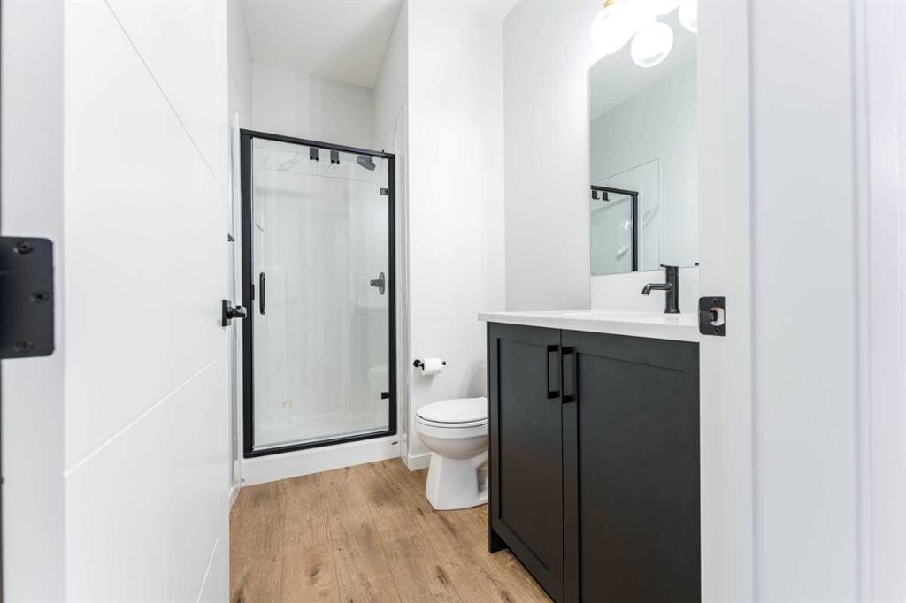 13 Calhoun Crescent Ne, Calgary, AB - Indoor Photo Showing Bathroom