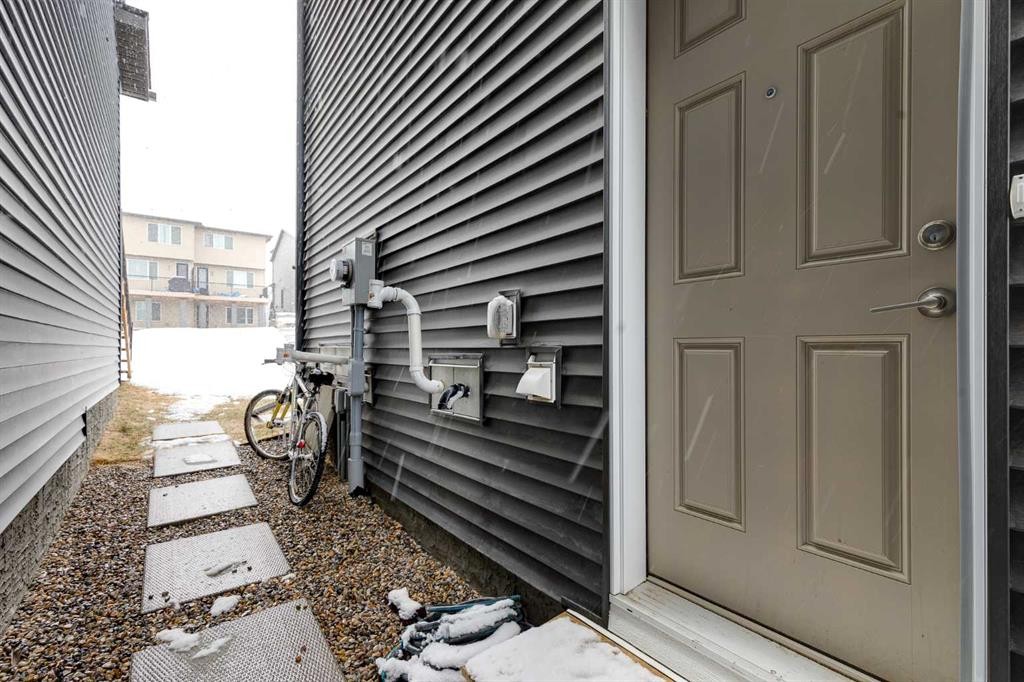 111 Marmot Way Nw, Calgary, AB - Outdoor With Exterior