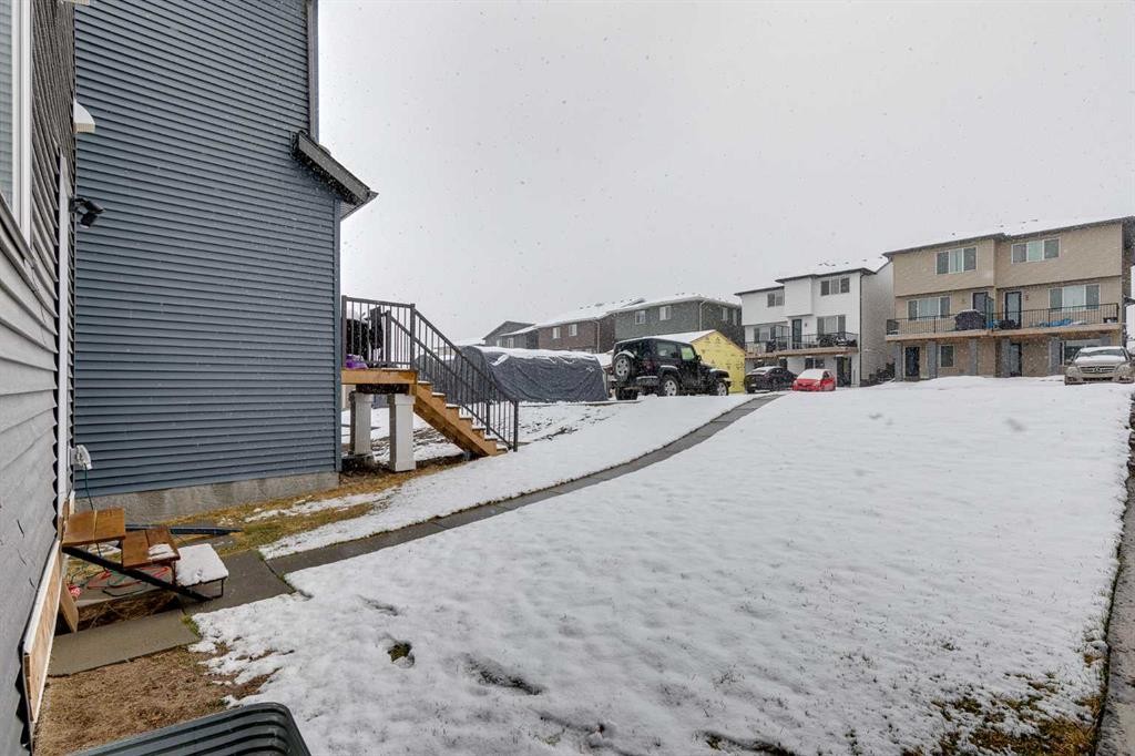 111 Marmot Way Nw, Calgary, AB - Outdoor