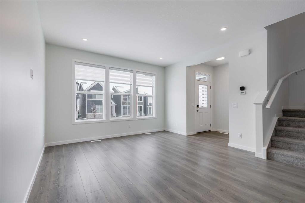 111 Marmot Way Nw, Calgary, AB - Indoor