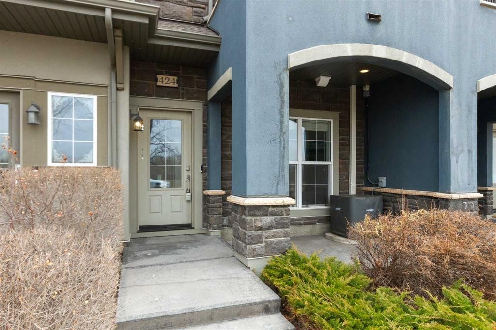 424 Quarry Way Se, Calgary, AB - Outdoor