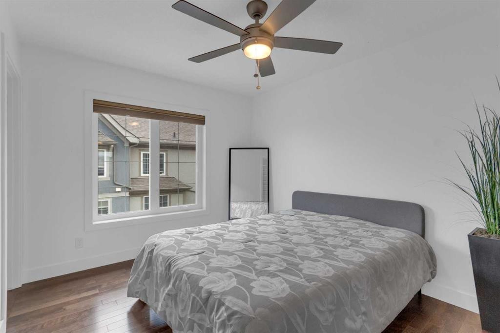 424 Quarry Way Se, Calgary, AB - Indoor Photo Showing Bedroom