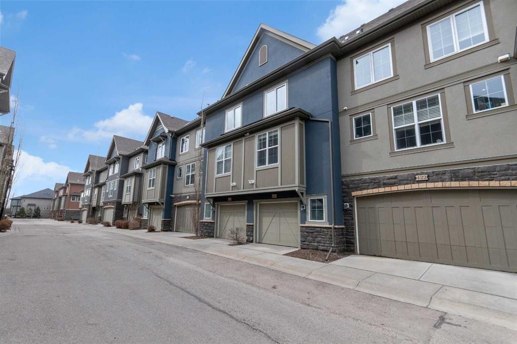 424 Quarry Way Se, Calgary, AB - Outdoor
