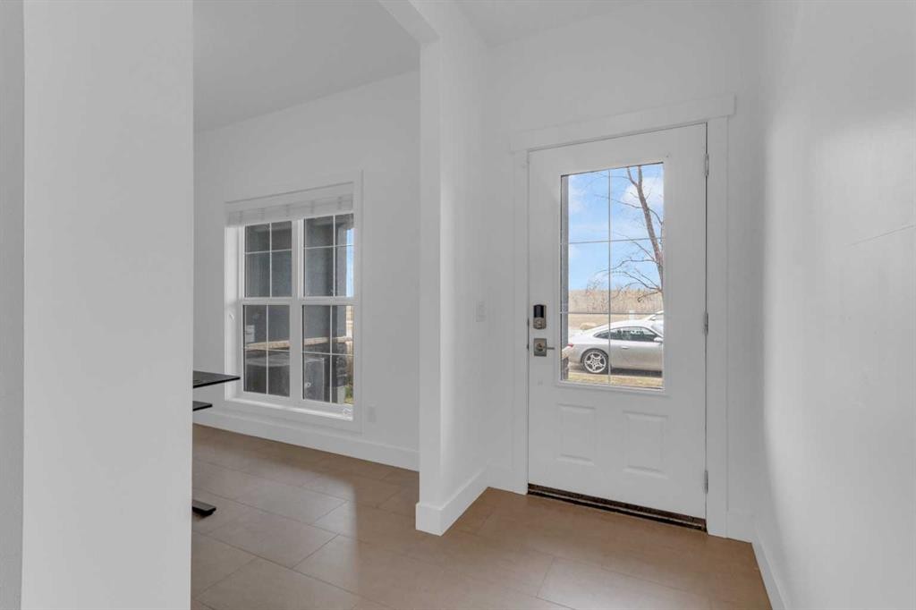 424 Quarry Way Se, Calgary, AB - Indoor Photo Showing Other Room