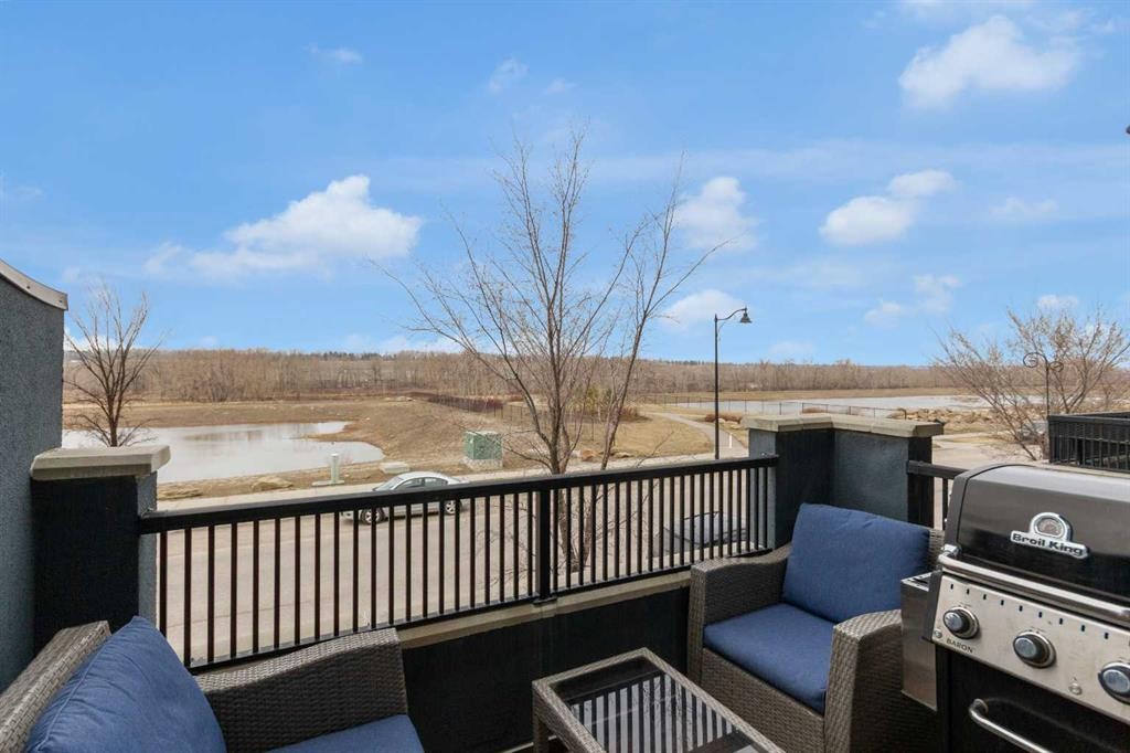 424 Quarry Way Se, Calgary, AB - Outdoor With Deck Patio Veranda