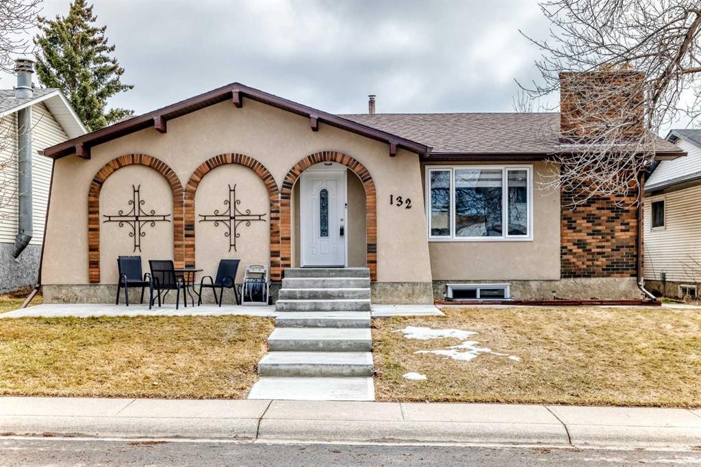 132 Whiteview Close Ne, Calgary, AB - Outdoor With Facade