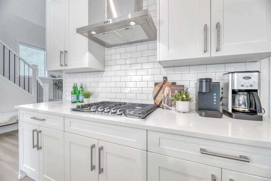 485 Legacy Boulevard Se, Calgary, AB - Indoor Photo Showing Kitchen With Upgraded Kitchen