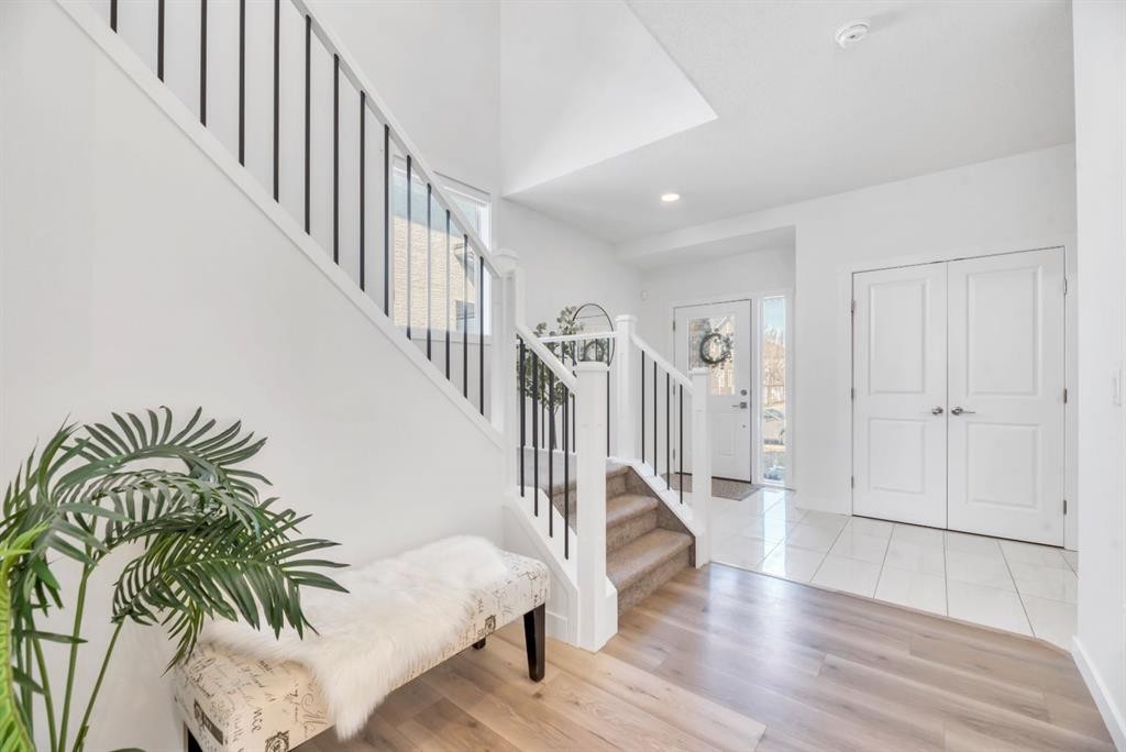 485 Legacy Boulevard Se, Calgary, AB - Indoor Photo Showing Other Room