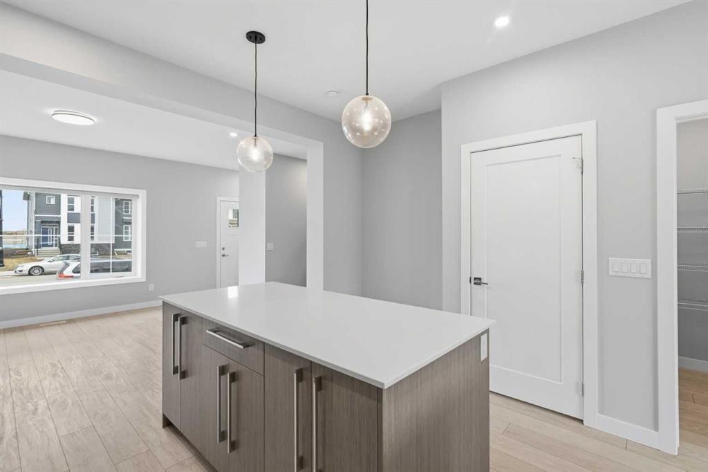 592 Dawson Drive, Chestermere, AB - Indoor Photo Showing Other Room