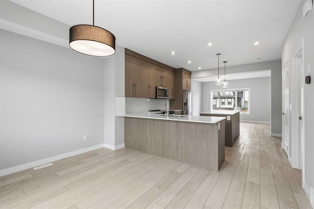 592 Dawson Drive, Chestermere, AB - Indoor Photo Showing Kitchen