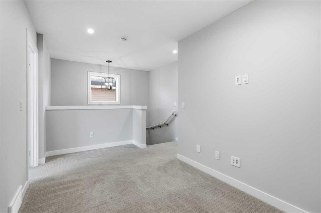 592 Dawson Drive, Chestermere, AB - Indoor Photo Showing Other Room