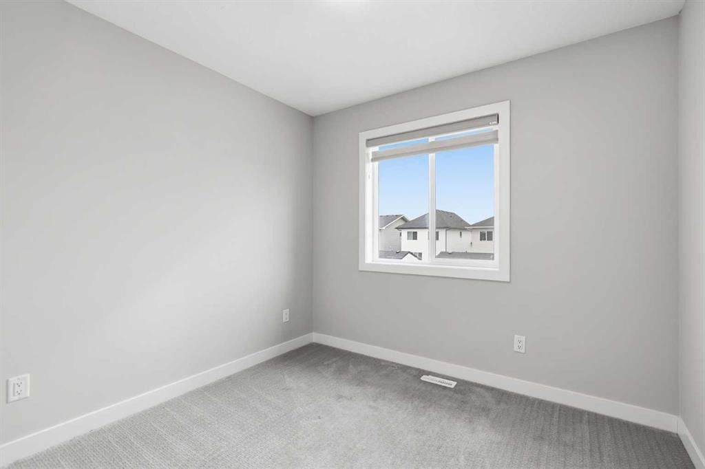 592 Dawson Drive, Chestermere, AB - Indoor Photo Showing Other Room