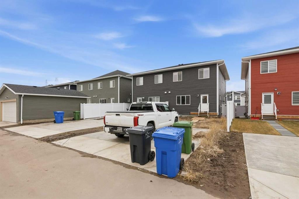 592 Dawson Drive, Chestermere, AB - Outdoor