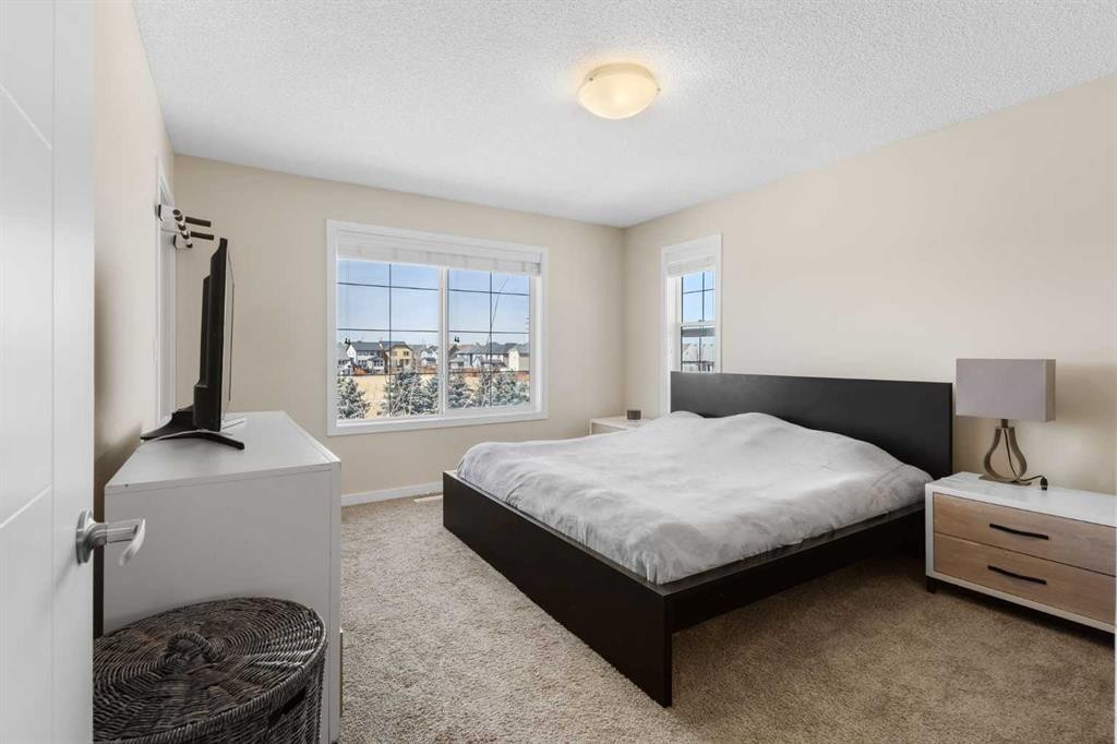 267 Mahogany Way Se, Calgary, AB - Indoor Photo Showing Bedroom
