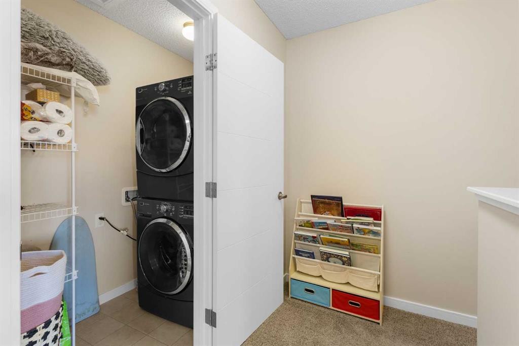 267 Mahogany Way Se, Calgary, AB - Indoor Photo Showing Laundry Room