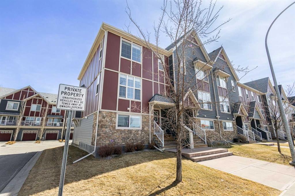 267 Mahogany Way Se, Calgary, AB - Outdoor With Facade