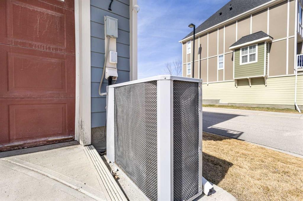 267 Mahogany Way Se, Calgary, AB - Outdoor With Exterior