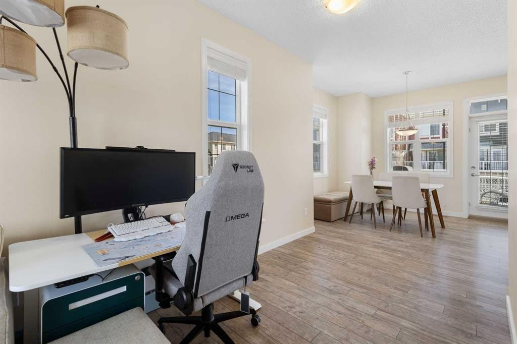 267 Mahogany Way Se, Calgary, AB - Indoor Photo Showing Office