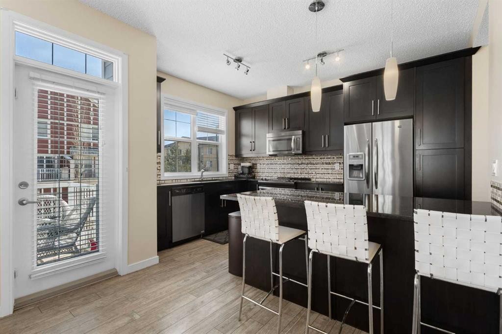 267 Mahogany Way Se, Calgary, AB - Indoor Photo Showing Kitchen With Stainless Steel Kitchen With Upgraded Kitchen