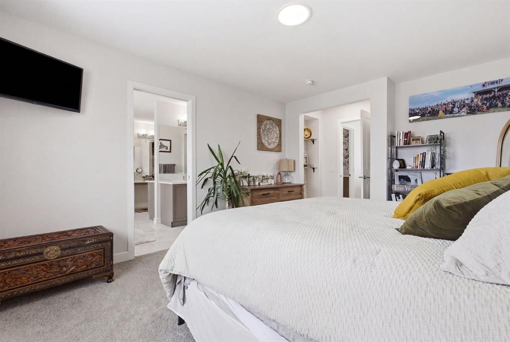 3 Sundown Crescent, Cochrane, AB - Indoor Photo Showing Bedroom