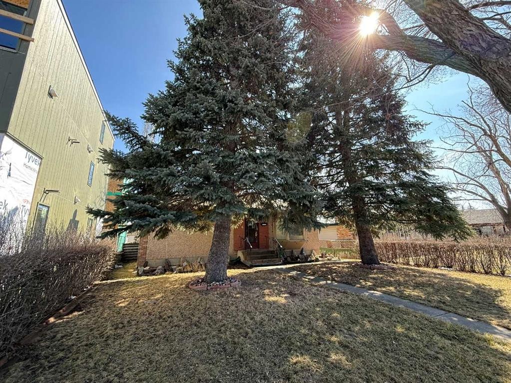 2716 45 Street Sw, Calgary, AB - Outdoor