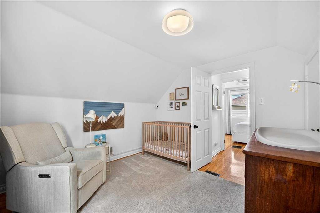 4641 20 Street Sw, Calgary, AB - Indoor