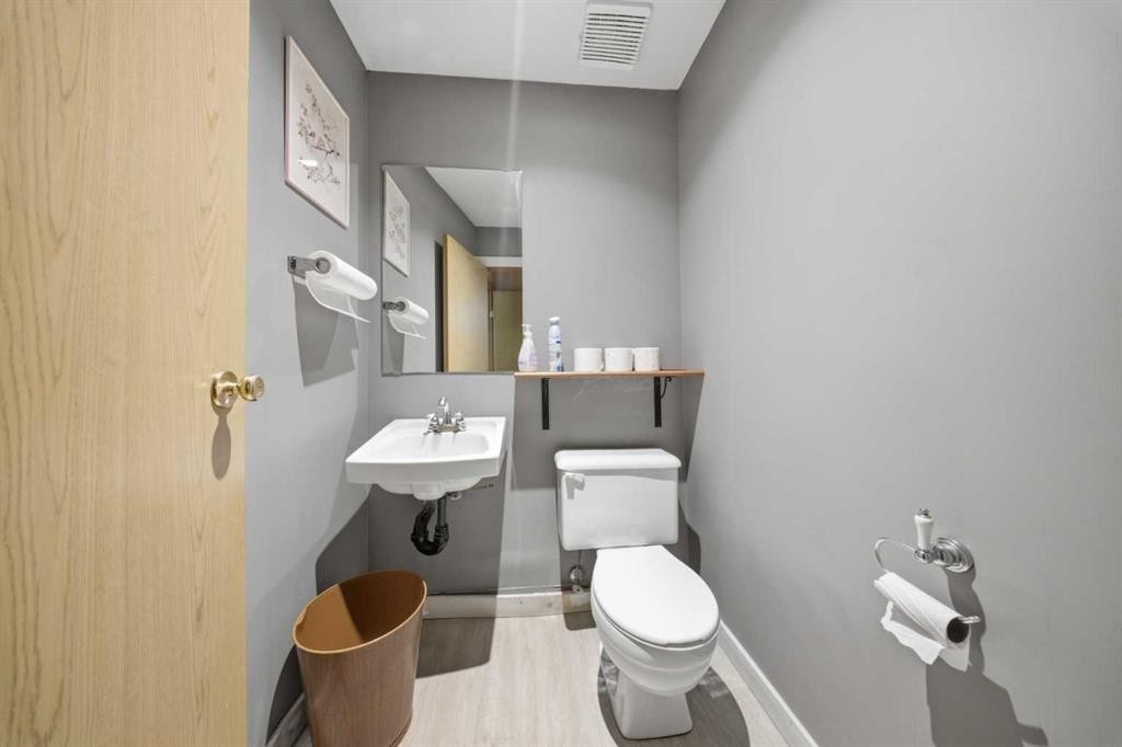 122 2 Avenue, Strathmore, AB