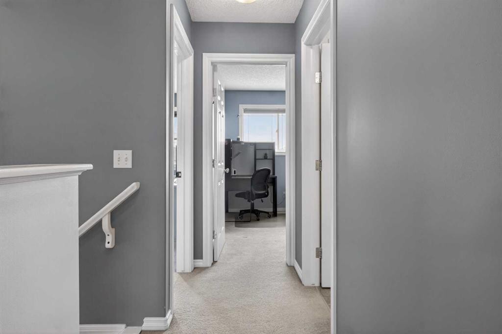 216 Royal Crest View Nw, Calgary, AB - Indoor Photo Showing Other Room