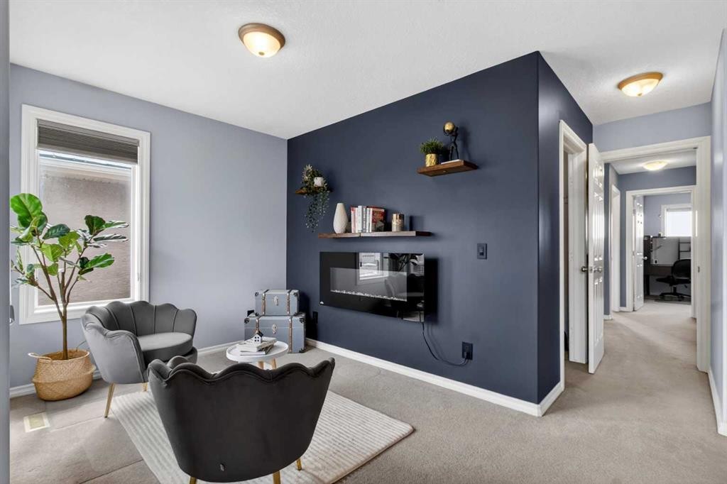 216 Royal Crest View Nw, Calgary, AB - Indoor Photo Showing Other Room
