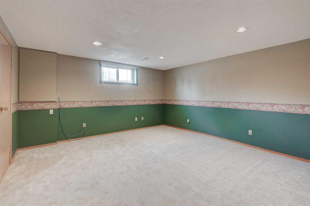 1032 Cantabrian Drive Sw, Calgary, AB - Indoor