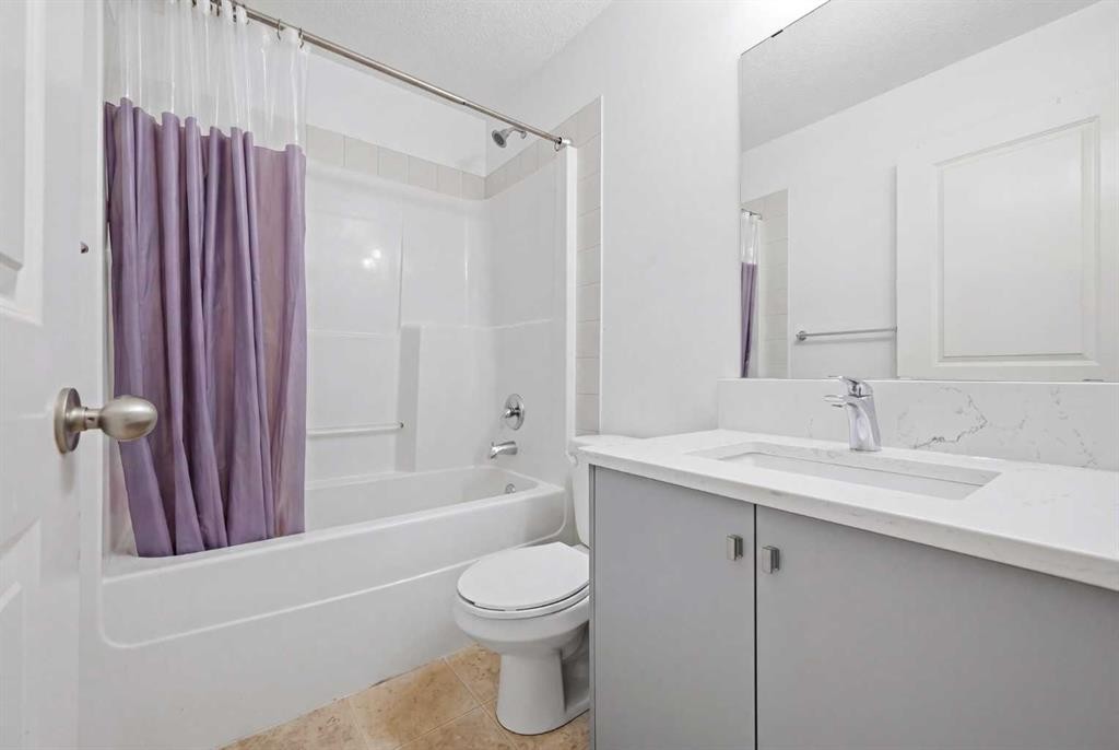 98 Panatella Hill Nw, Calgary, AB - Indoor Photo Showing Bathroom
