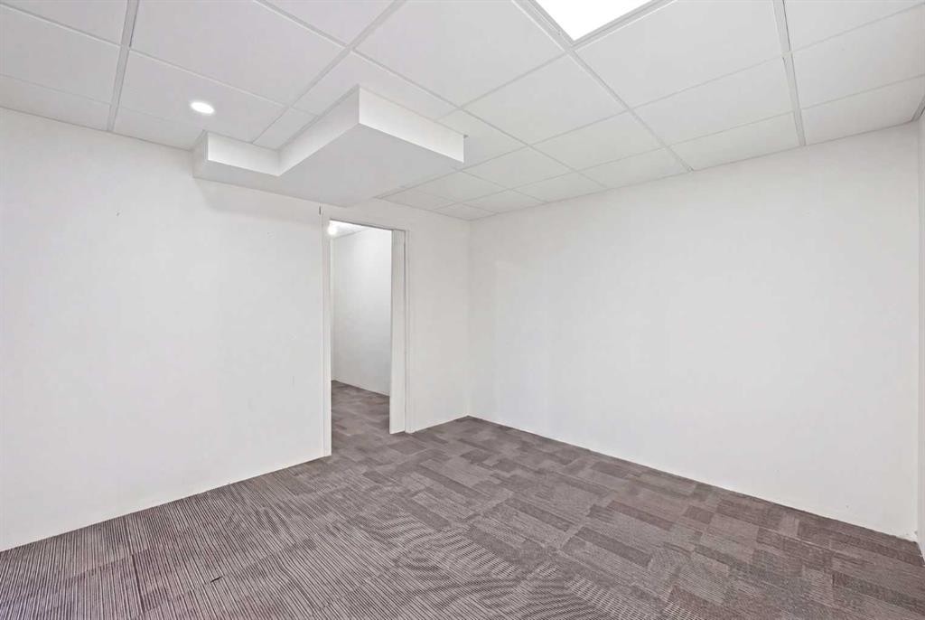 98 Panatella Hill Nw, Calgary, AB - Indoor Photo Showing Other Room